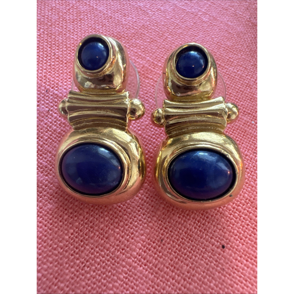 Trifari Jewelry - TRIFARI GOLD TONE ROUND EARRINGS, BLUE CABOCHON STONEs, PIERCED EARS